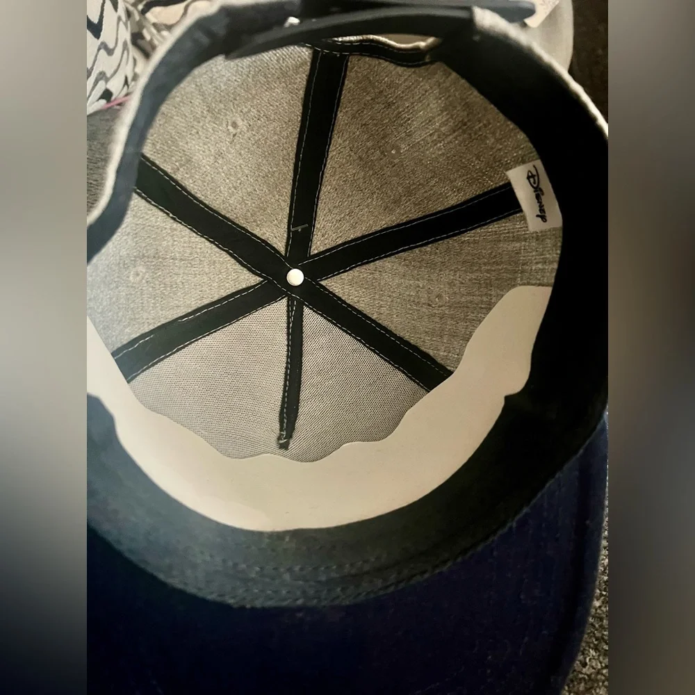 Disney’s Stitch Snapback Cap - Picture 5 of 6